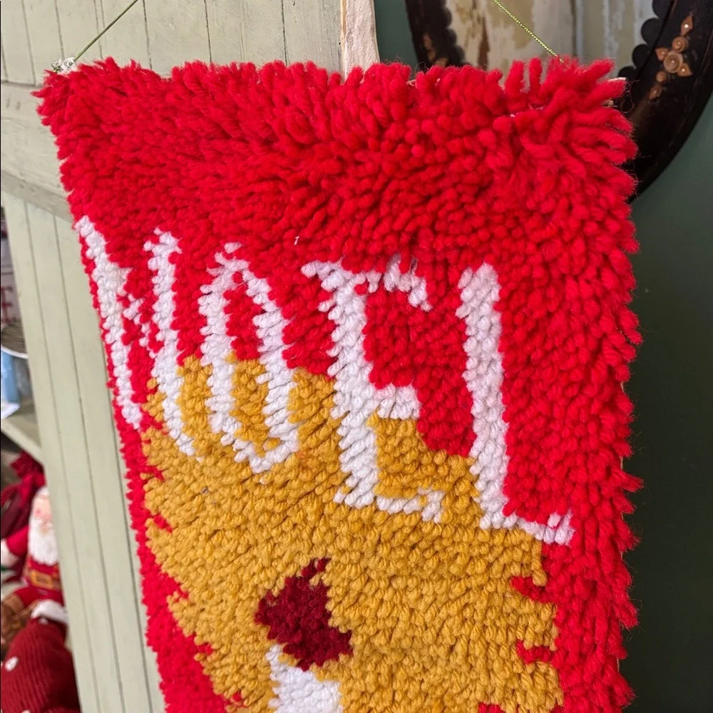 Vintage Christmas latch book wall hanging - Picture 3 of 4